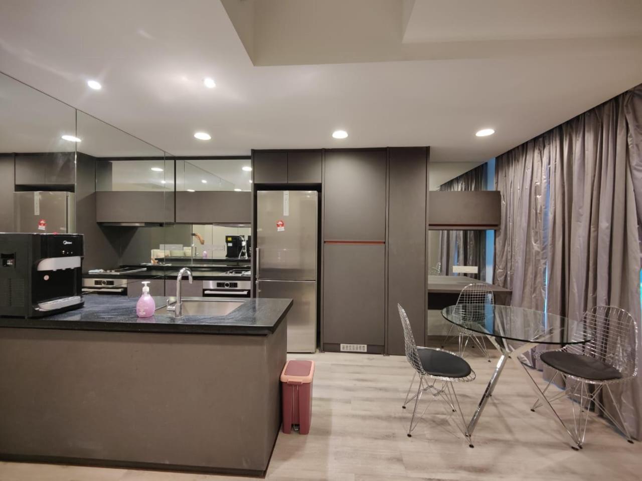 Mulberry Verve Suites Kl Mid Valley Kuala Lumpur Exterior foto