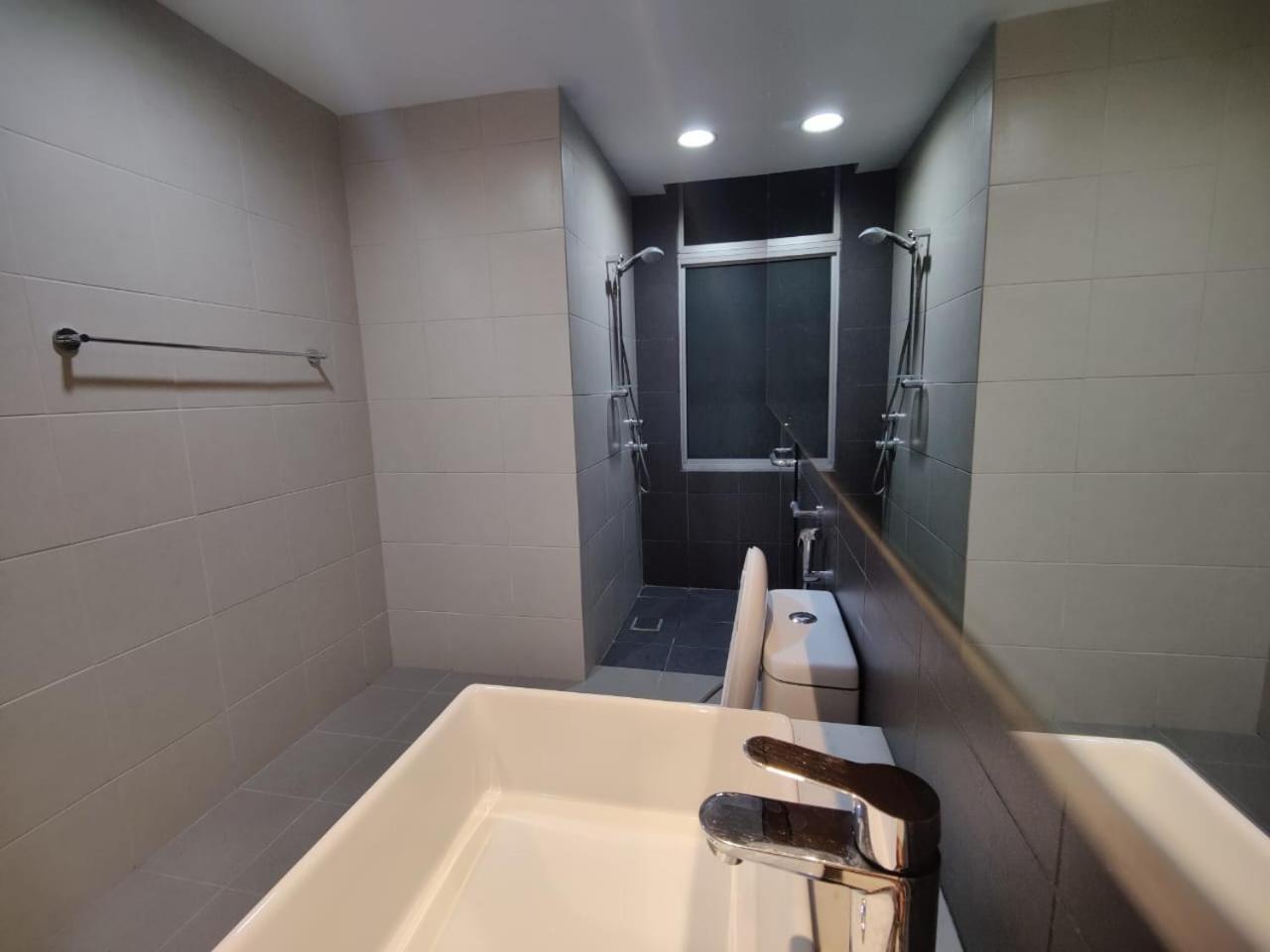 Mulberry Verve Suites Kl Mid Valley Kuala Lumpur Exterior foto